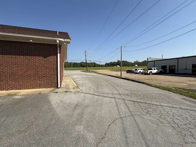  Corner Property in Walnut, MS, for Sale!