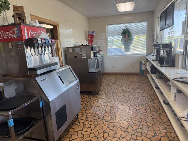  Corner Property in Walnut, MS, for Sale!