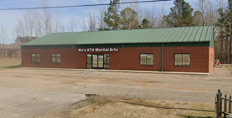  100 Commercial Drive, Atoka, TN
