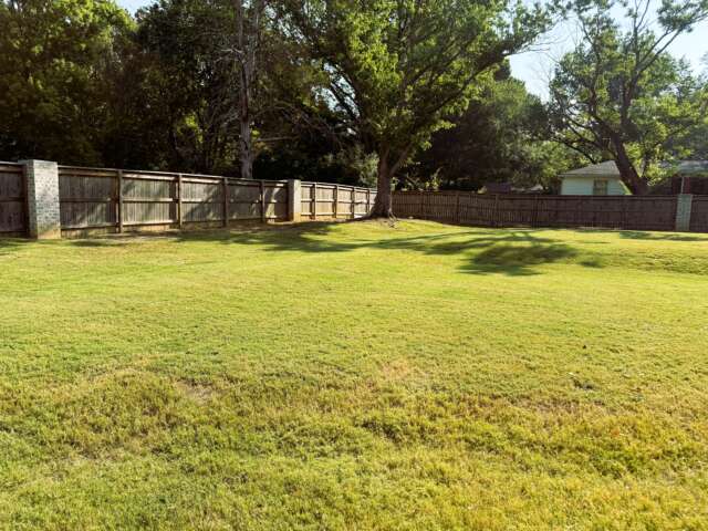  538 S Center Street, Collierville, TN 38017