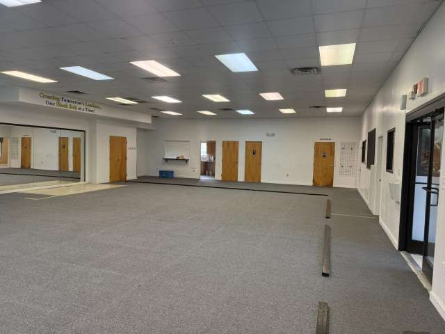  100 Commercial Drive, Atoka, TN