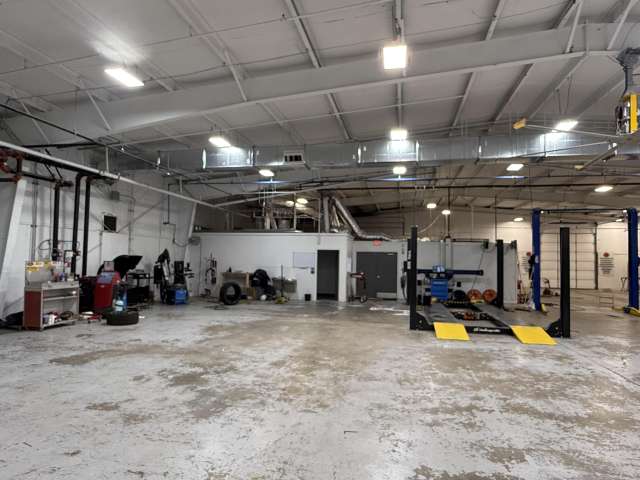  Turn-key Collision Center for Sale